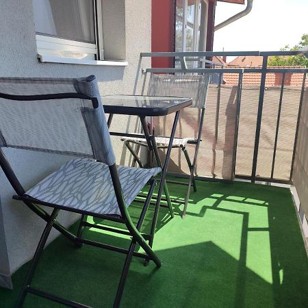 Larix Apartman Sarvar Exterior photo
