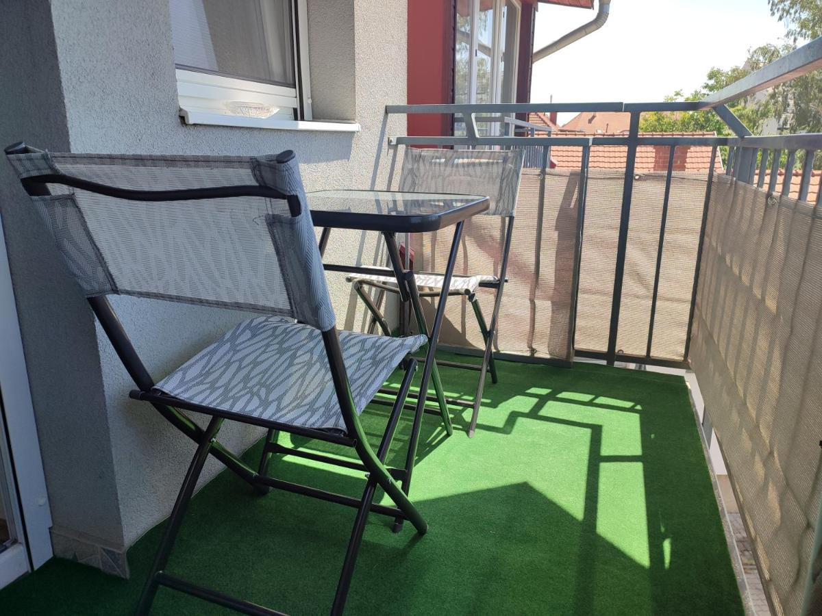 Larix Apartman Sarvar Exterior photo
